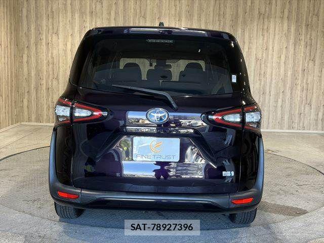 Toyota SIENTA 2017-10 7252334-21
