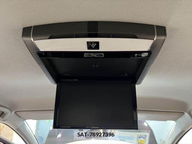 Toyota SIENTA 2017-10 7252334-3