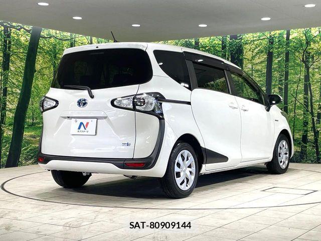 Toyota SIENTA 2016-06 7252331-16