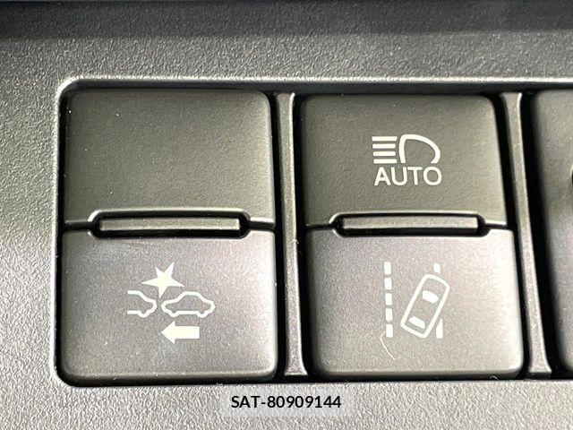 Toyota SIENTA 2016-06 7252331-6