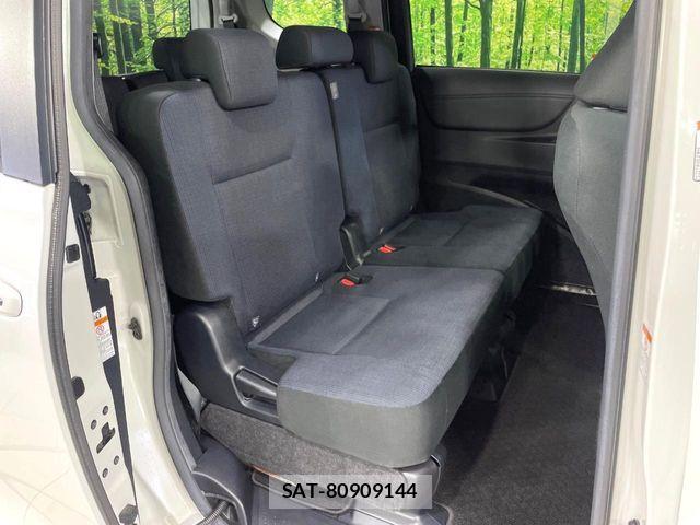Toyota SIENTA 2016-06 7252331-8