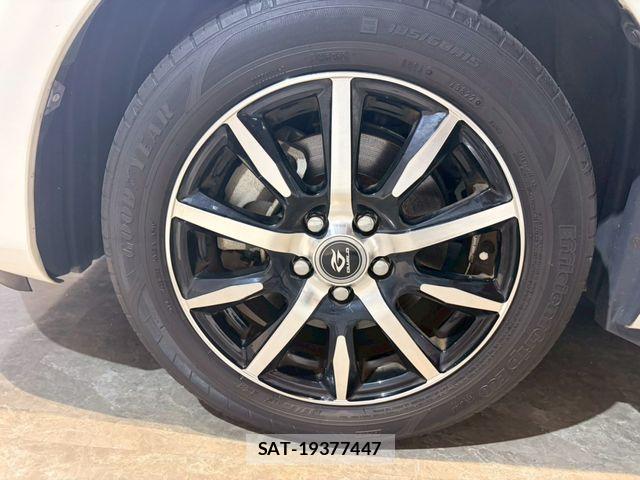 Toyota SIENTA 2016-01 7252311-10