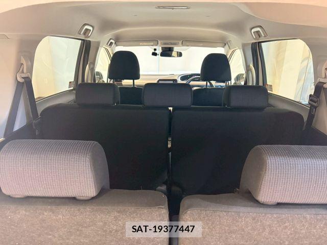 Toyota SIENTA 2016-01 7252311-12