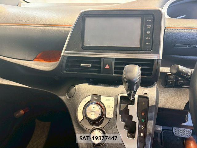 Toyota SIENTA 2016-01 7252311-16