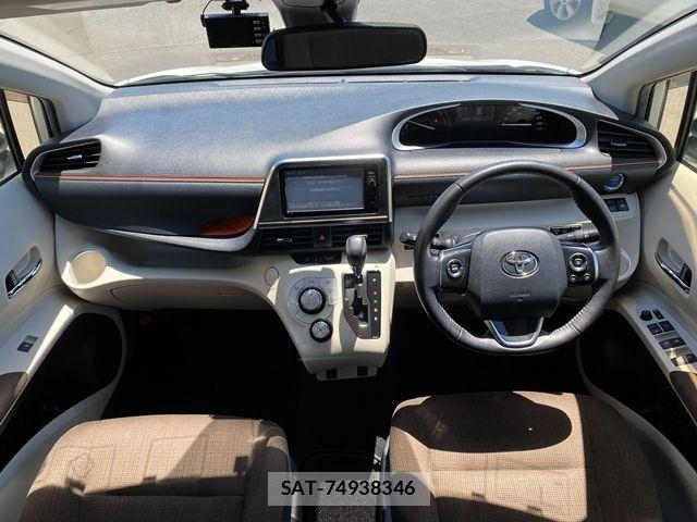 Toyota SIENTA 2016-07 7252342-11