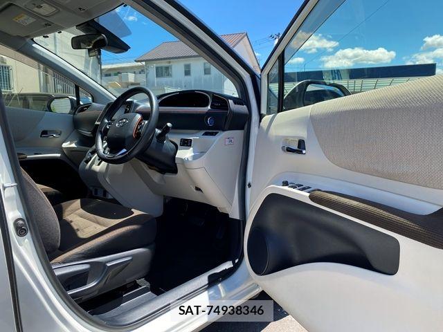 Toyota SIENTA 2016-07 7252342-12