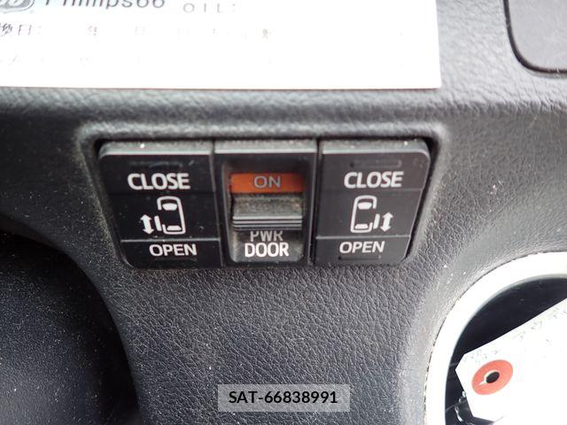 Toyota SIENTA 2018-08 7252316-11
