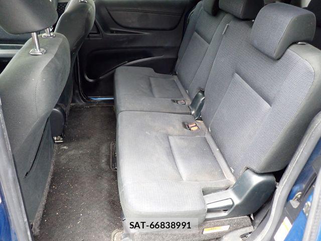 Toyota SIENTA 2018-08 7252316-19