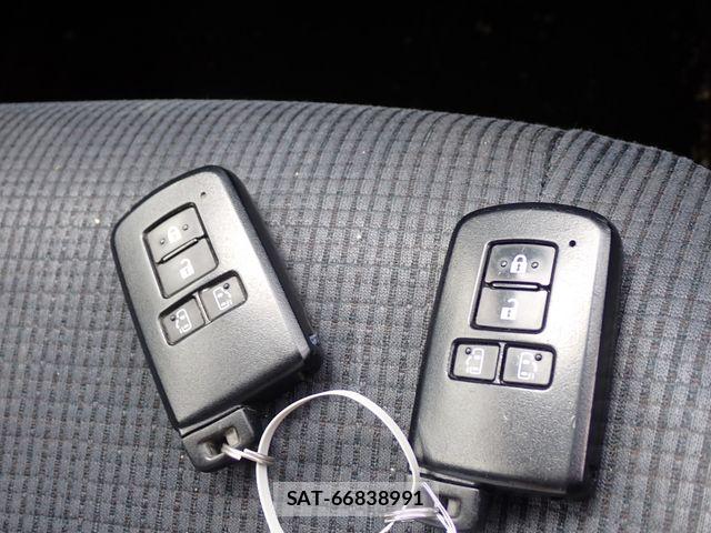 Toyota SIENTA 2018-08 7252316-24