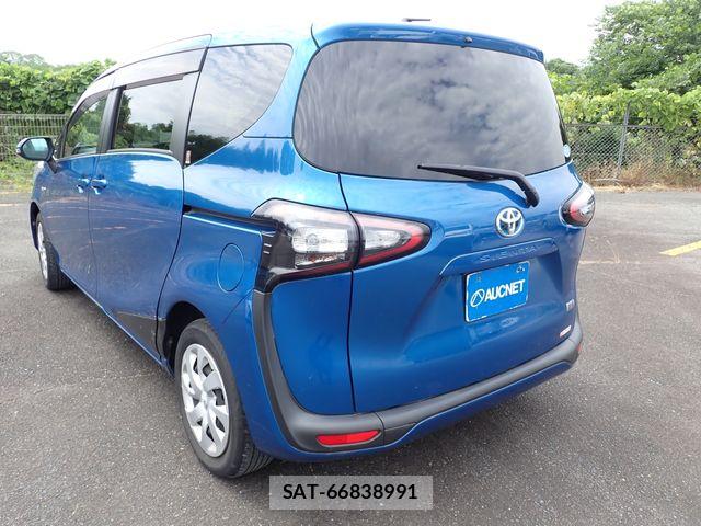 Toyota SIENTA 2018-08 7252316-2