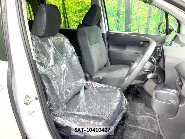 Toyota SIENTA 2026-04 7252317-8