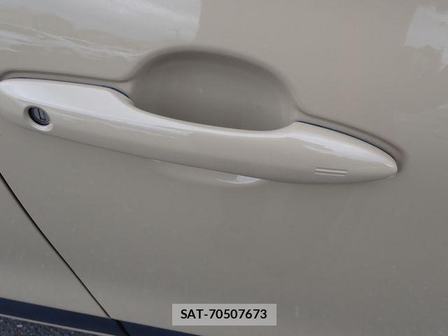 Toyota SIENTA 2023-08 7252310-24
