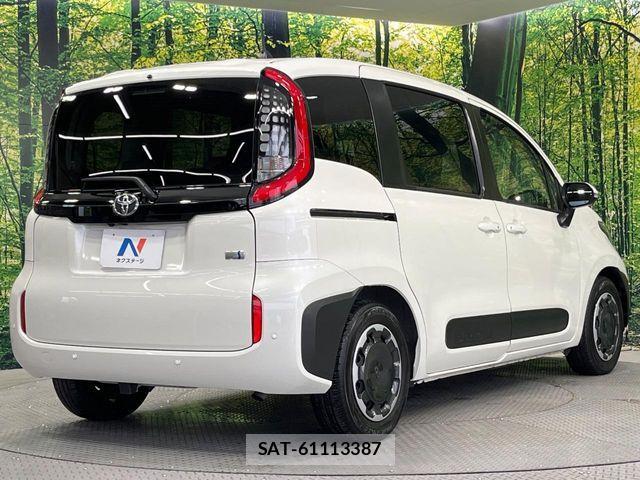 Toyota SIENTA 2023-03 7272935-16