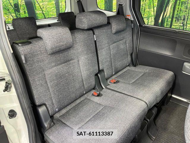 Toyota SIENTA 2023-03 7272935-8