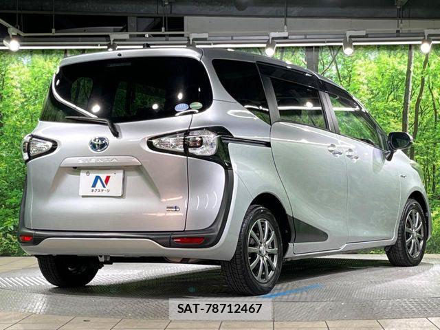 Toyota SIENTA 2017-06 7272947-17