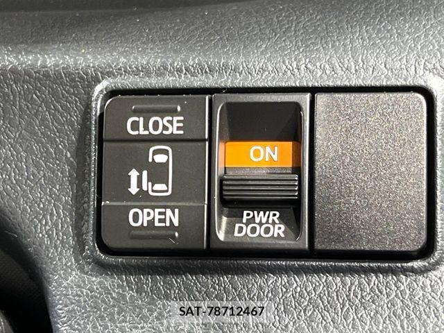Toyota SIENTA 2017-06 7272947-4