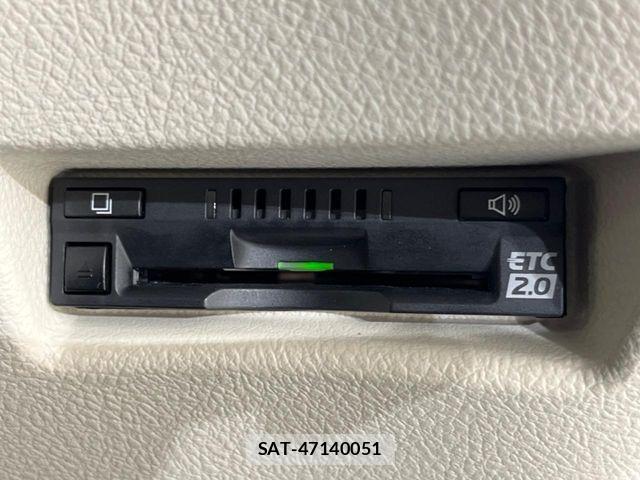 Toyota SIENTA 2019-03 7272942-6