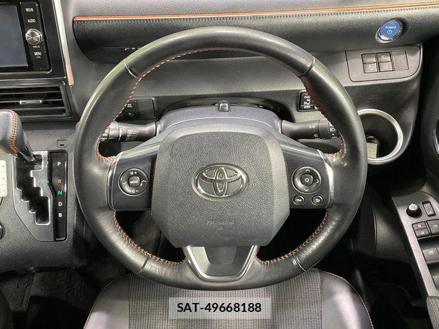 Toyota SIENTA 2018-01 7272792-11