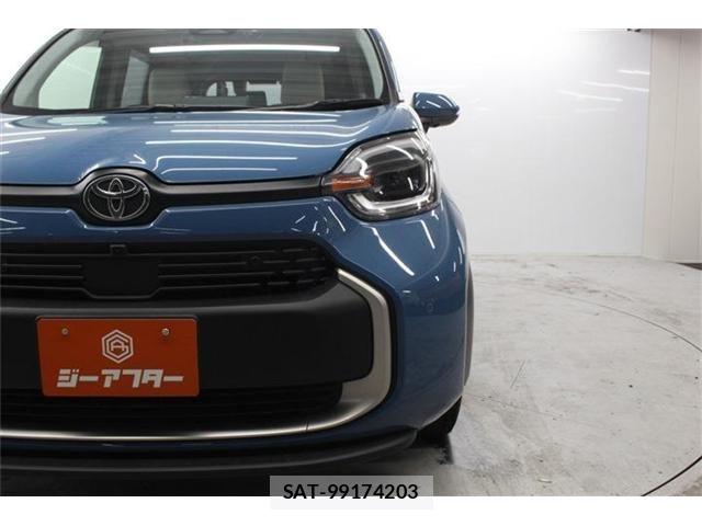 Toyota SIENTA 2022-10 7272940-12