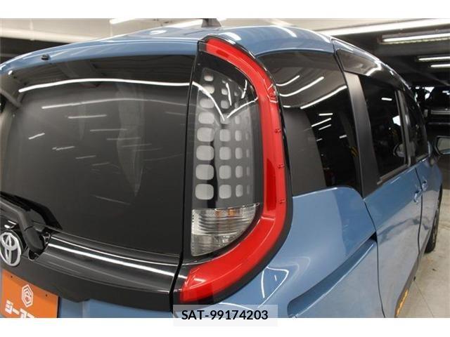 Toyota SIENTA 2022-10 7272940-16