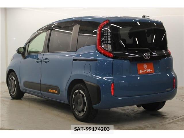 Toyota SIENTA 2022-10 7272940-6