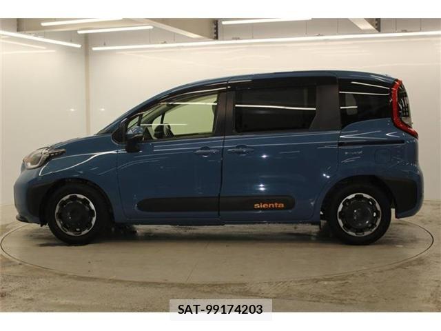 Toyota SIENTA 2022-10 7272940-7