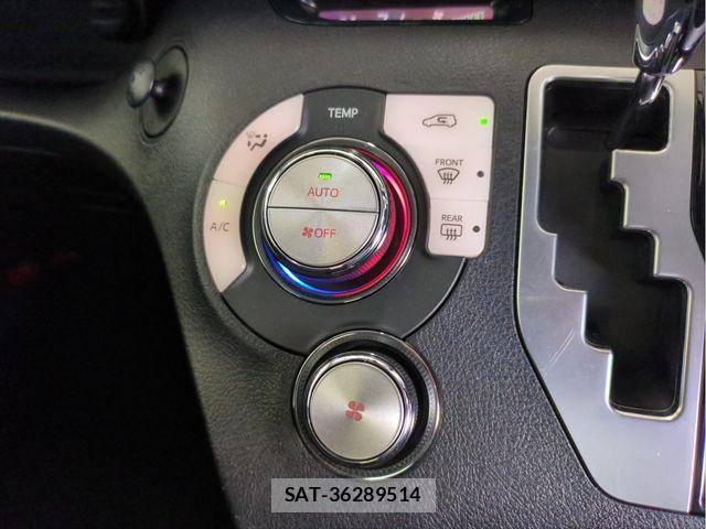 Toyota SIENTA 2021-09 7272943-11