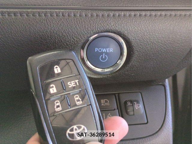 Toyota SIENTA 2021-09 7272943-12