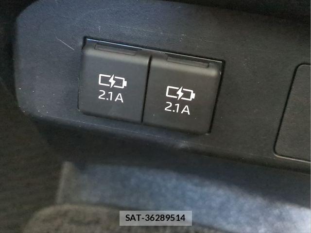 Toyota SIENTA 2021-09 7272943-28