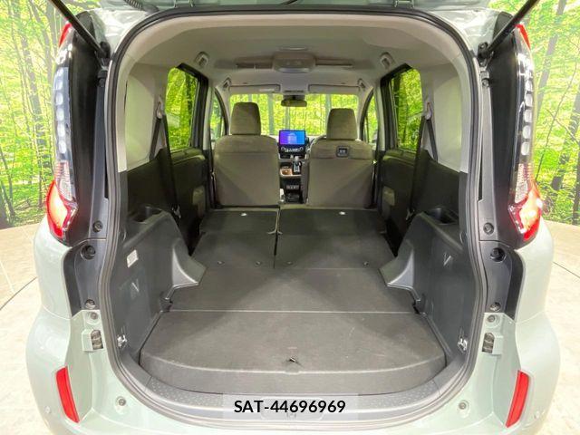 Toyota SIENTA 2023-10 7272937-9