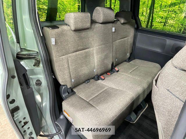 Toyota SIENTA 2023-10 7272937-8