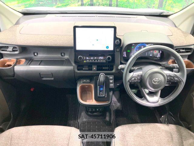 Toyota SIENTA 2023-04 7272939-1