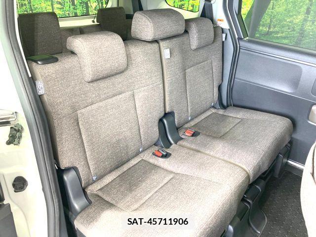 Toyota SIENTA 2023-04 7272939-8