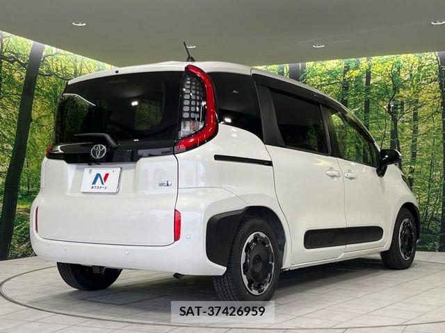 Toyota SIENTA 2023-05 7272938-16