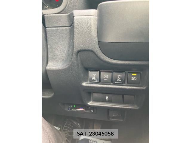 Toyota SIENTA 2023-08 7272941-14