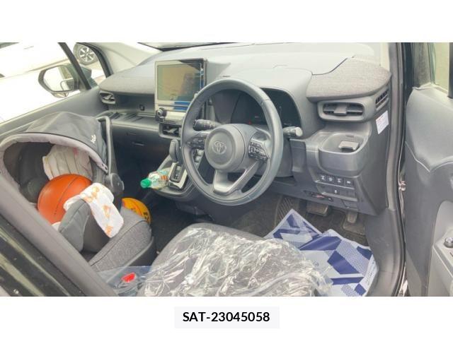 Toyota SIENTA 2023-08 7272941-21