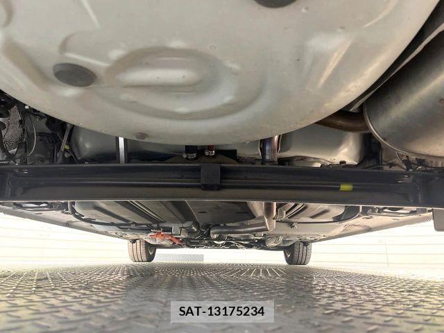 Toyota SIENTA 2015-10 7272946-19