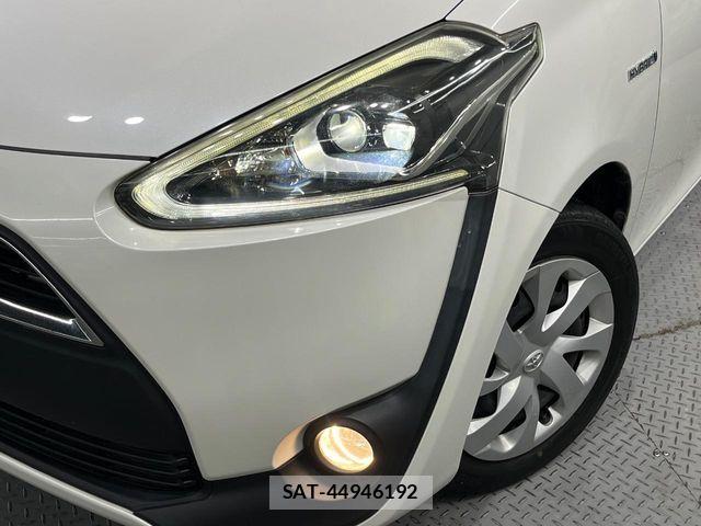 Toyota SIENTA 2017-03 7272950-12