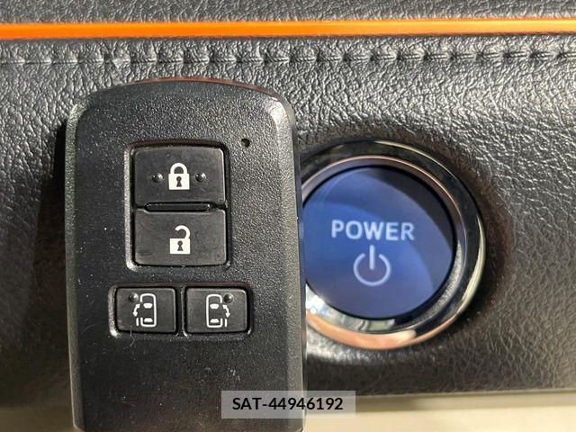 Toyota SIENTA 2017-03 7272950-6