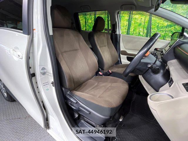 Toyota SIENTA 2017-03 7272950-7