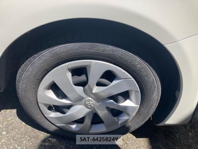 Toyota SIENTA 2015-09 7272571-2