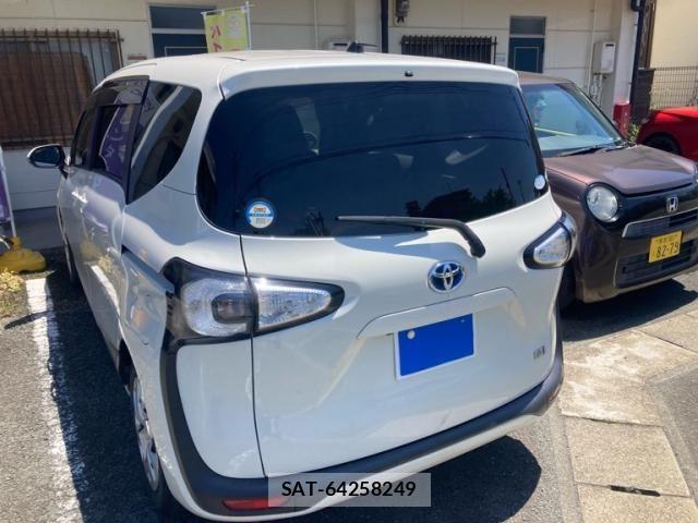 Toyota SIENTA 2015-09 7272571-4