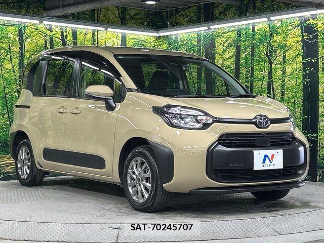 Toyota SIENTA 2022-12 7272936-17