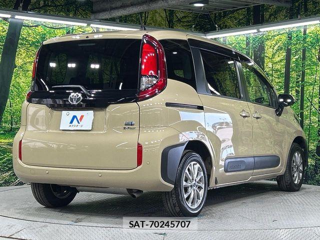 Toyota SIENTA 2022-12 7272936-18