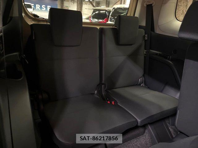 Toyota SIENTA 2026-04 7330091-9