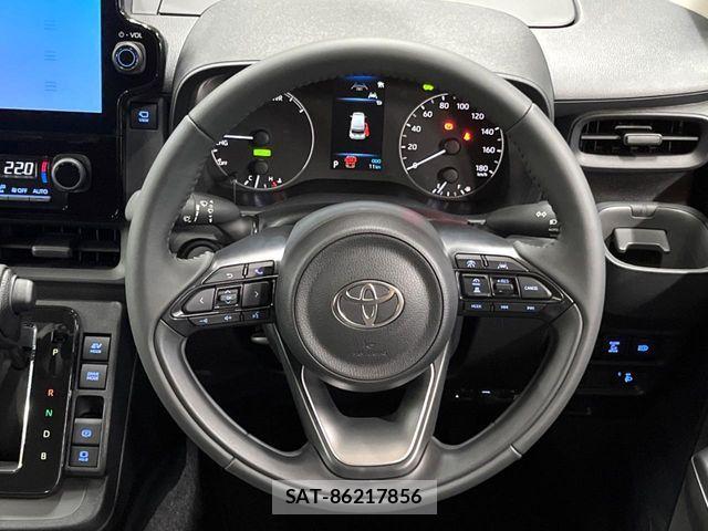 Toyota SIENTA 2026-04 7330091-10