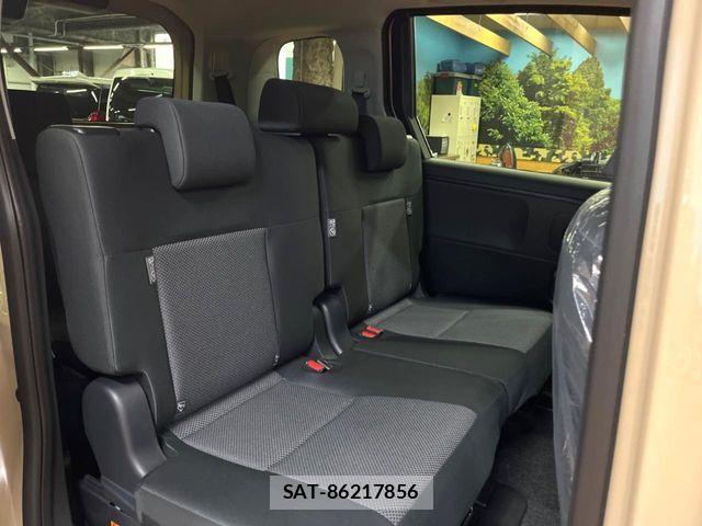 Toyota SIENTA 2026-04 7330091-8