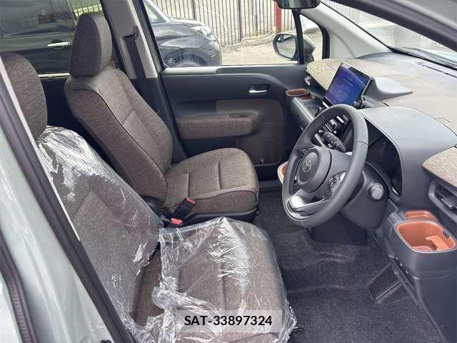 Toyota SIENTA 2025-06 7330089-14