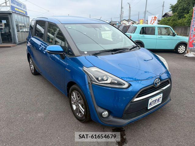 Toyota SIENTA 2016-04 7330121-17