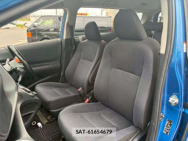 Toyota SIENTA 2016-04 7330121-3